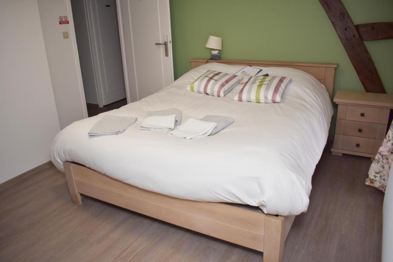 Auberge Saint Fergeux Gionges Eksteriør billede