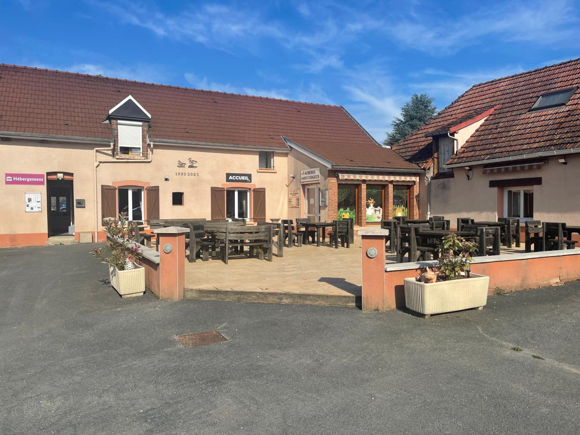 Auberge Saint Fergeux Gionges Eksteriør billede